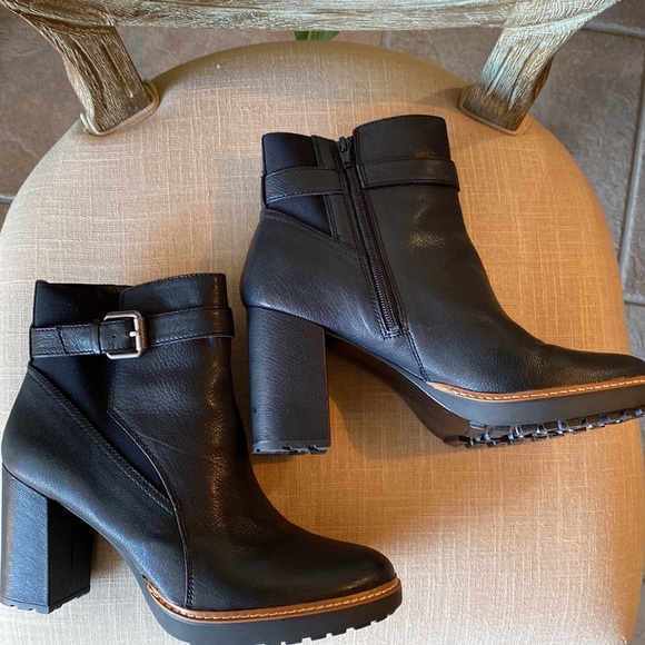 Shoes - Naturalizer Cora Black Boots